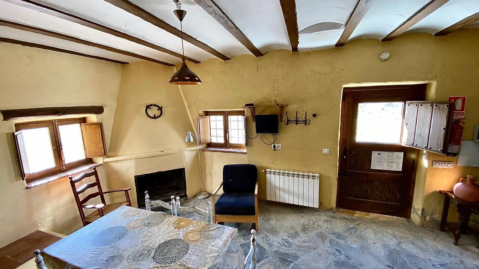 Casas Rurales Cortijo Leontino Taberno 0*,